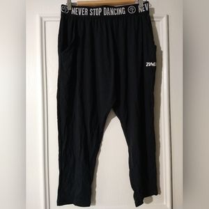 ZumbaWear Haram style relaxed capri